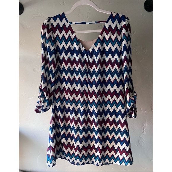 NWT Chevron Pattern Chiffon Long Sleeve Dress - Picture 5 of 8